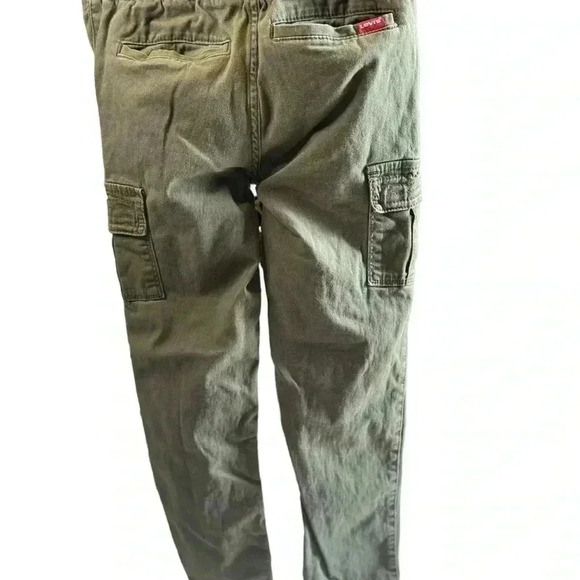 Levi’s pants - Picture 13 of 16